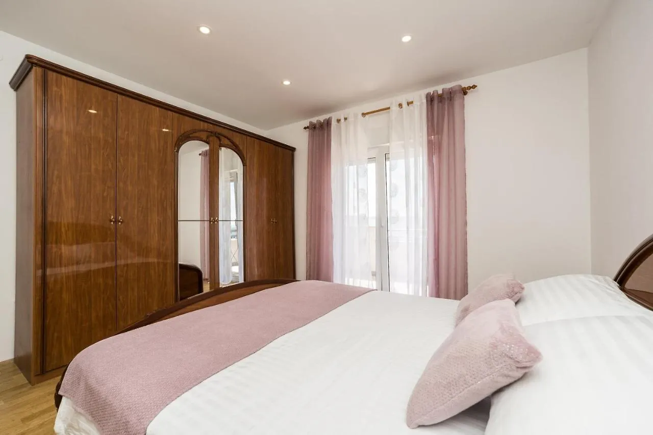Apartmani Tomeri Starigrad Paklenica Apartment